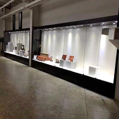博物館展柜 成批采購價(jià)格、設(shè)計(jì)要點(diǎn)與上門安裝全解析